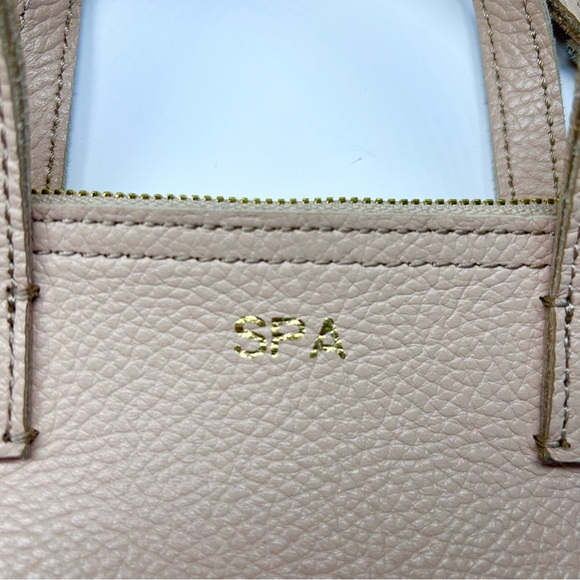 Mark & Graham Small Crossbody Beige Purse - Picture 2 of 8